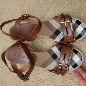 Burberry house check wedges